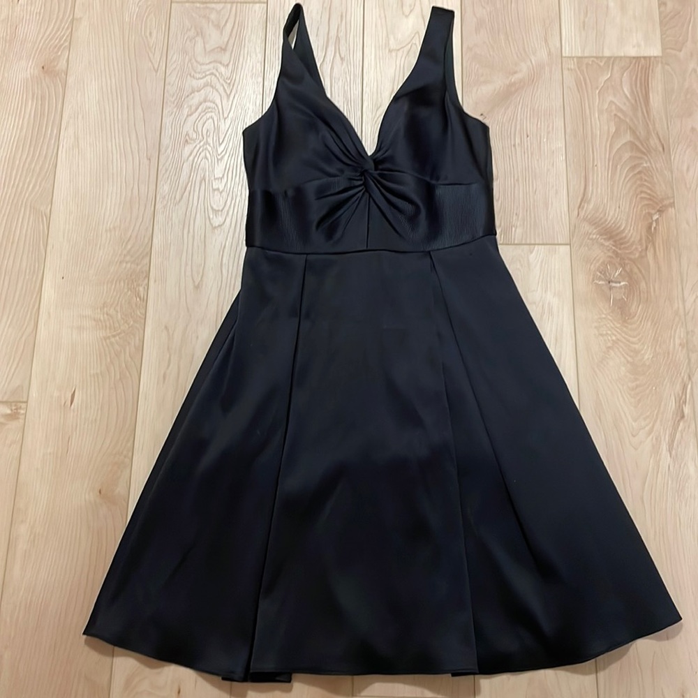 Ribbed Satin A-Line Short Cocktail Dress with V-Back & Gold Zip, sz 8